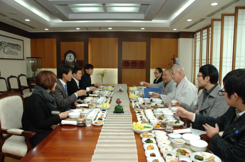 2010.11.16_슈퍼스타K 예방 허각, 존박, 장재인 예방 (53)